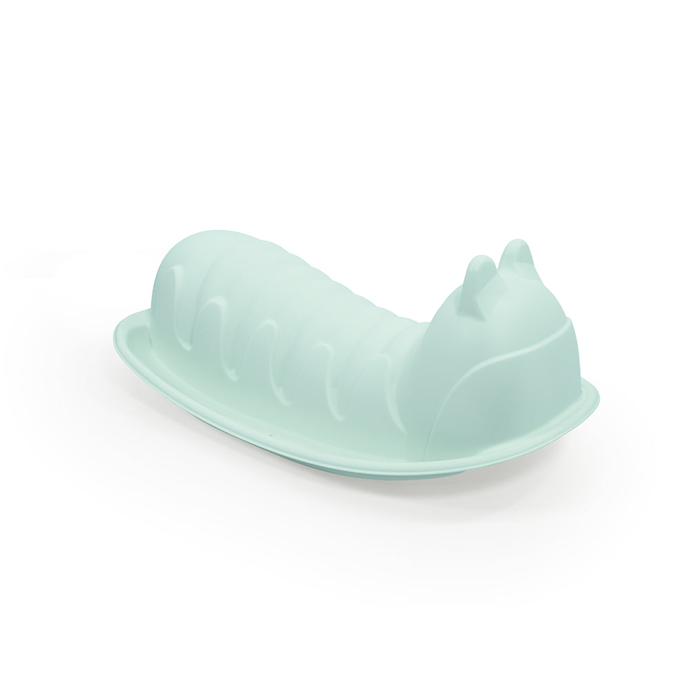 Dolu gusenica klackalica