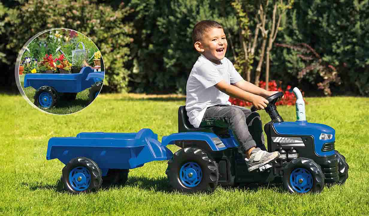 Dolu traktor na pedale sa prikolicom plavi
