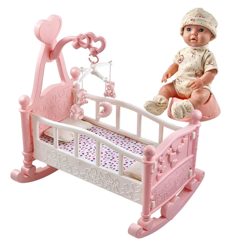 Beba i krevetac sa vrteškom