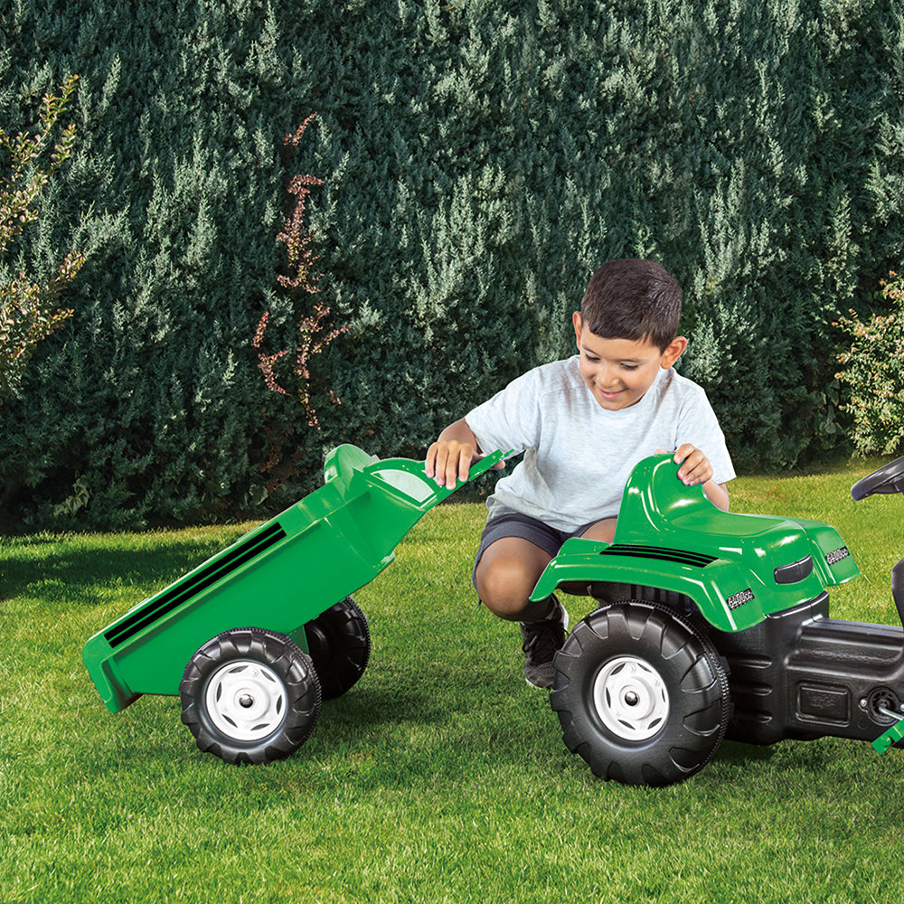 Traktor sa kasikom i prikolicom zeleni